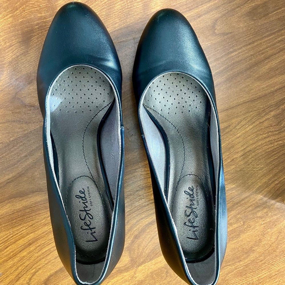 Life Stride Soft System Parigi Black Silky Dress Pumps Sz 8 1/2